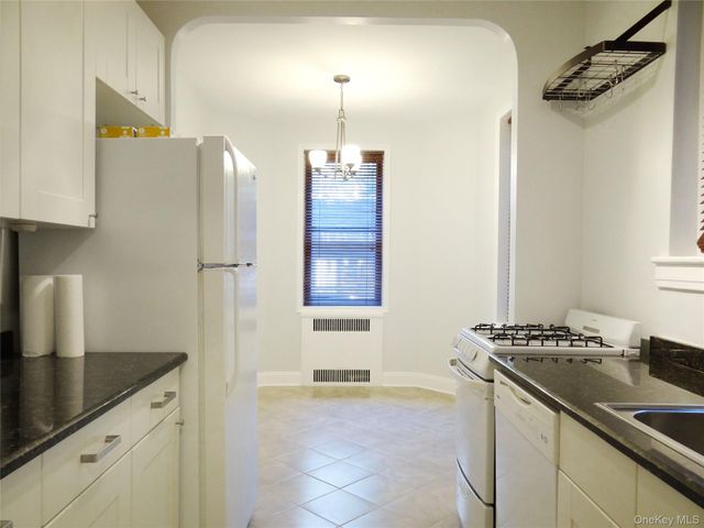 88-12 Elmhurst Avenue 1J, Elmhurst, NY 11373