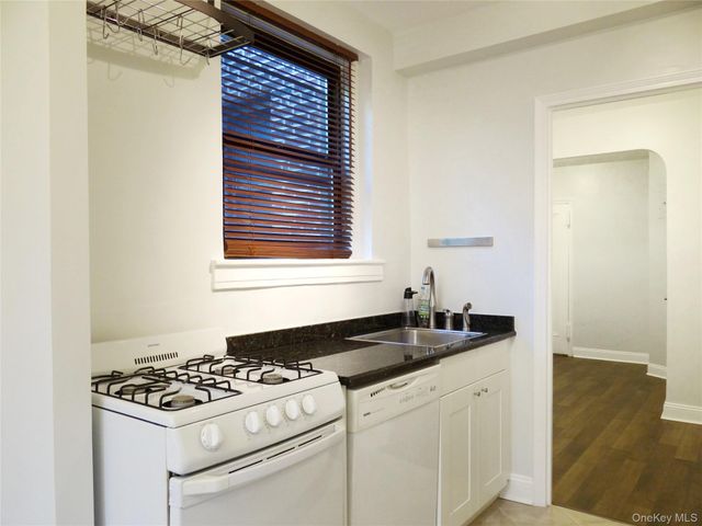 88-12 Elmhurst Avenue 1J, Elmhurst, NY 11373