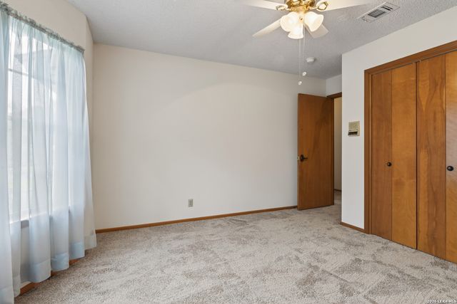 9418 Bluebell Dr, Garden Ridge, TX 78266