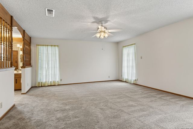9418 Bluebell Dr, Garden Ridge, TX 78266