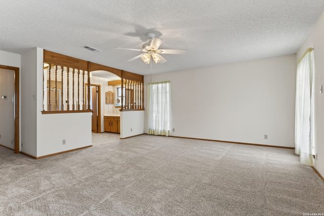9418 Bluebell Dr, Garden Ridge, TX 78266