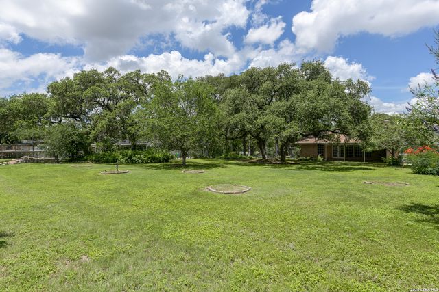 9418 Bluebell Dr, Garden Ridge, TX 78266