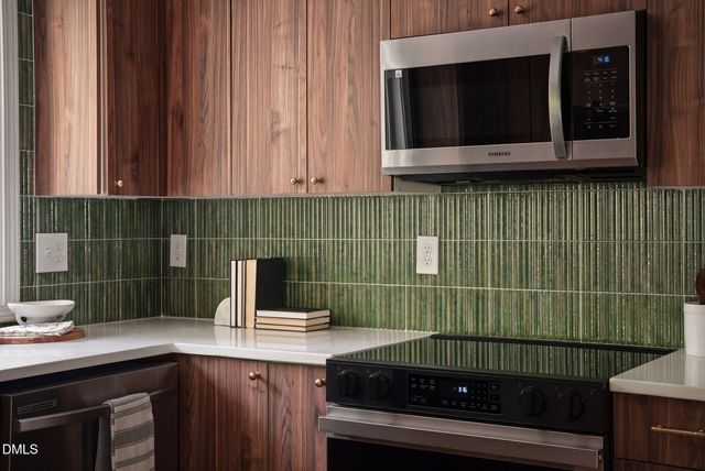27 S Circle Drive, Chapel Hill, NC 27516