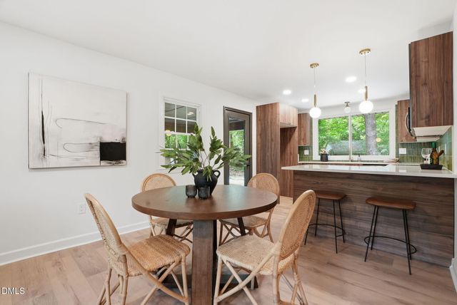 27 S Circle Drive, Chapel Hill, NC 27516