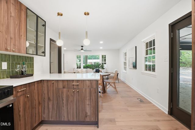 27 S Circle Drive, Chapel Hill, NC 27516