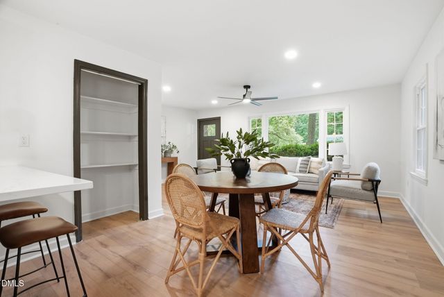 27 S Circle Drive, Chapel Hill, NC 27516