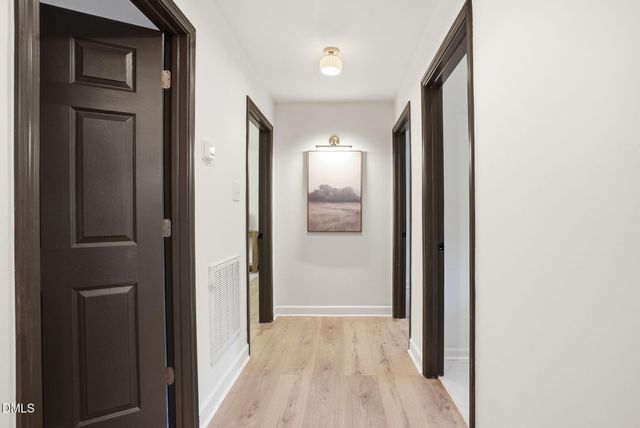 27 S Circle Drive, Chapel Hill, NC 27516