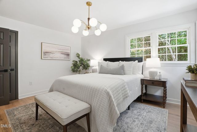 27 S Circle Drive, Chapel Hill, NC 27516