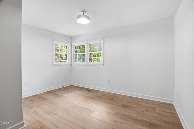 27 S Circle Drive, Chapel Hill, NC 27516