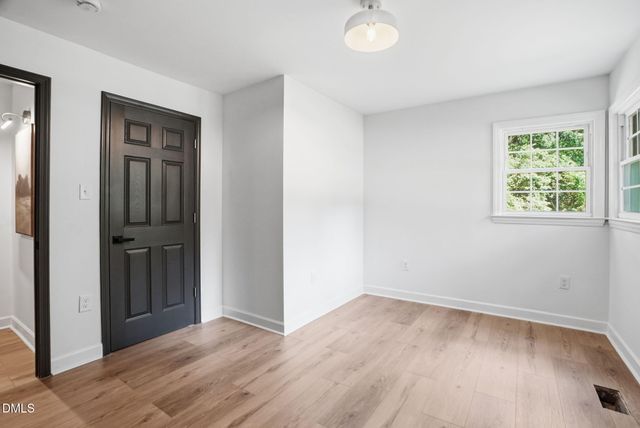 27 S Circle Drive, Chapel Hill, NC 27516