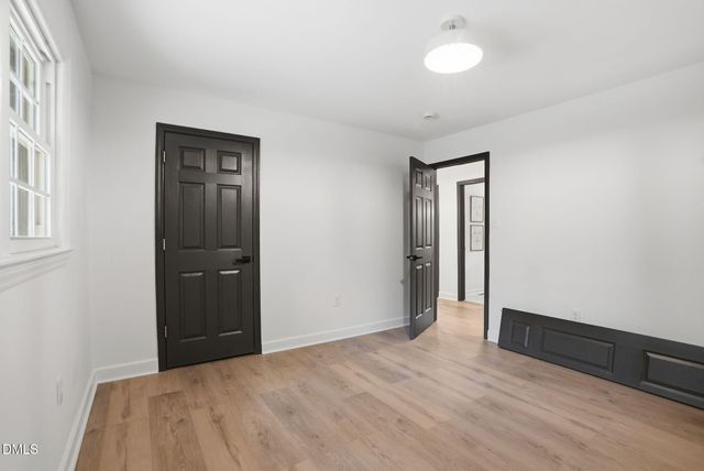 27 S Circle Drive, Chapel Hill, NC 27516