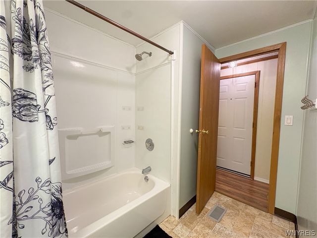 178 Bush Gardens, Alden, NY 14004
