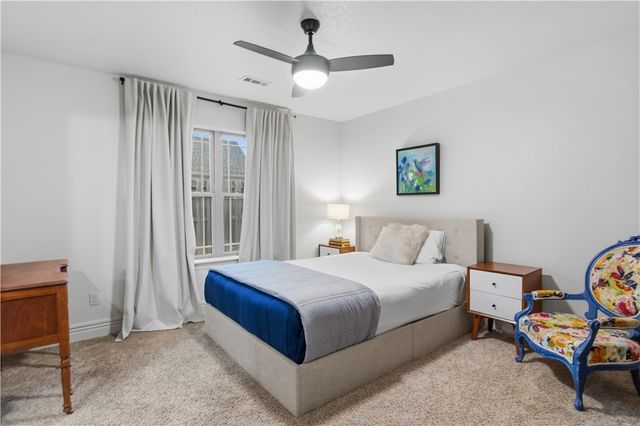 2354 W Eiffel Crossing, Fayetteville, AR 72704