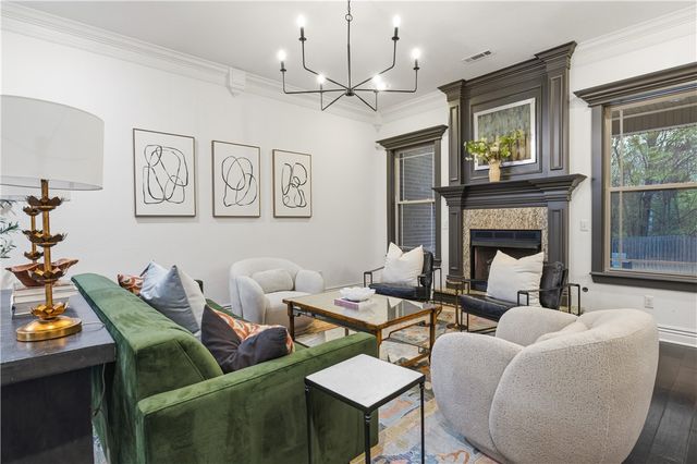 2354 W Eiffel Crossing, Fayetteville, AR 72704