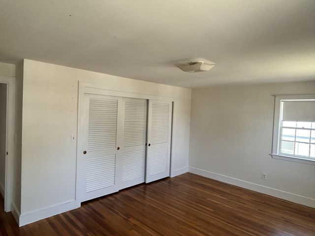 40 Elm St, Milton, MA 02186