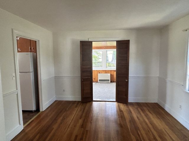 40 Elm St, Milton, MA 02186