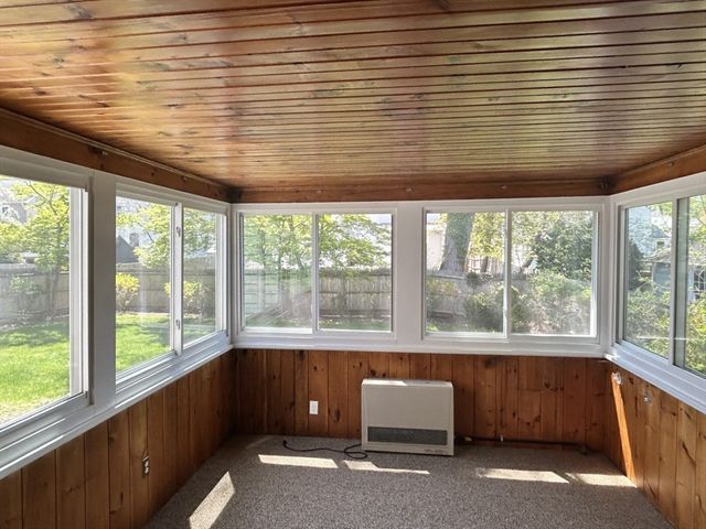 40 Elm St, Milton, MA 02186