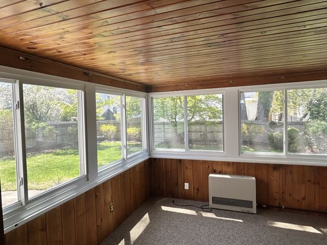 40 Elm St, Milton, MA 02186
