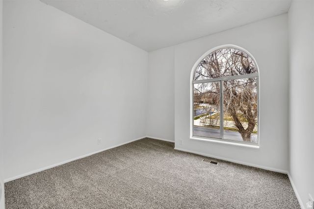 5731 S BLAKE DR, Taylorsville, UT 84129