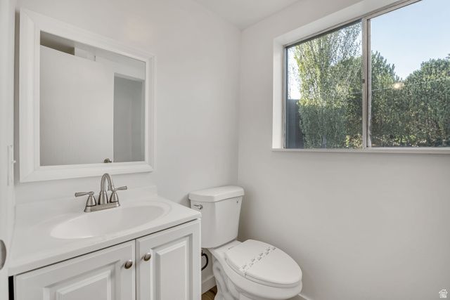 5731 S BLAKE DR, Taylorsville, UT 84129