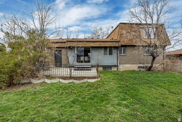 5731 S BLAKE DR, Taylorsville, UT 84129