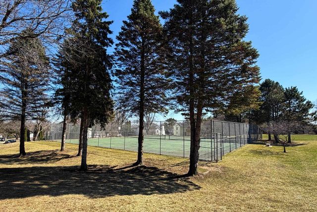 2918 Cimarron Trail, Madison, WI 53719