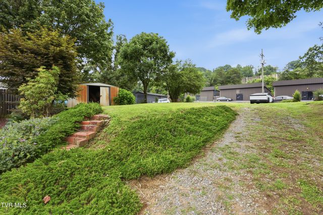 1830 Pittstown Road, Bristol, VA 24201