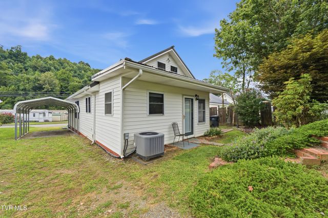 1830 Pittstown Road, Bristol, VA 24201