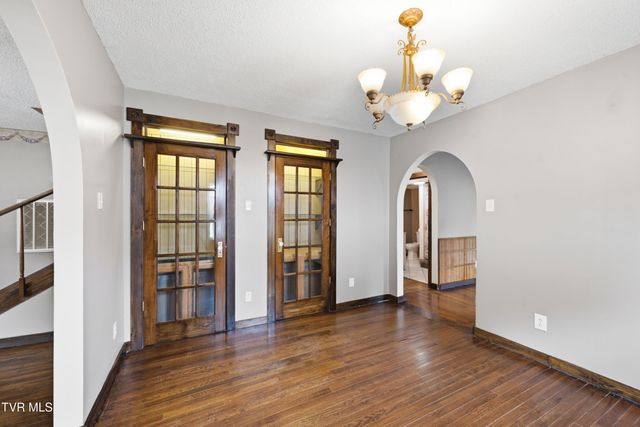 1830 Pittstown Road, Bristol, VA 24201