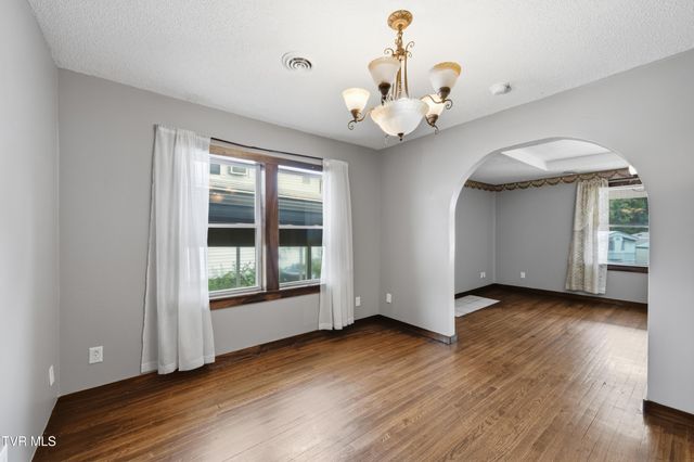 1830 Pittstown Road, Bristol, VA 24201