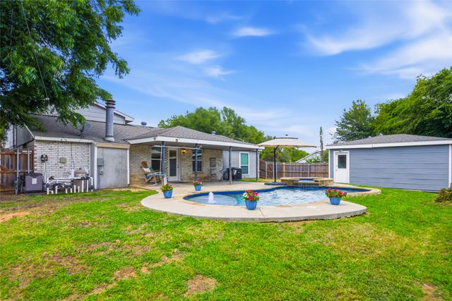 4100 Coronet Lane, Arlington, TX 76017