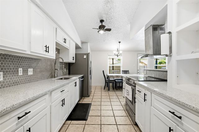 4100 Coronet Lane, Arlington, TX 76017