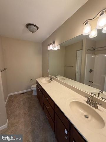 688 STOVERDALE RD, Hummelstown, PA 17036