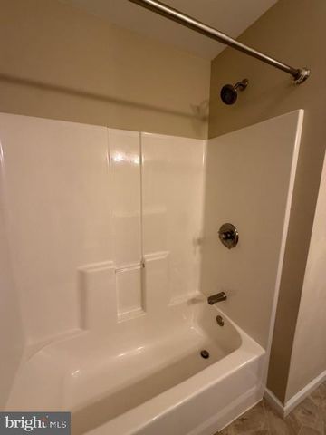 688 STOVERDALE RD, Hummelstown, PA 17036