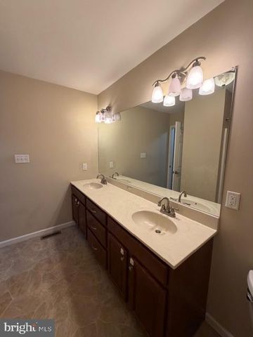 688 STOVERDALE RD, Hummelstown, PA 17036
