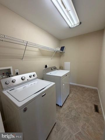 688 STOVERDALE RD, Hummelstown, PA 17036
