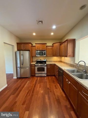 688 STOVERDALE RD, Hummelstown, PA 17036