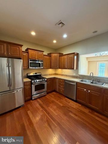 688 STOVERDALE RD, Hummelstown, PA 17036