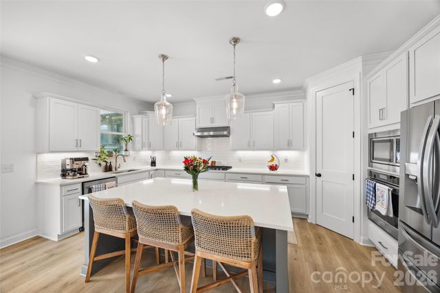 13810 Derby Farm Lane, Charlotte, NC 28278