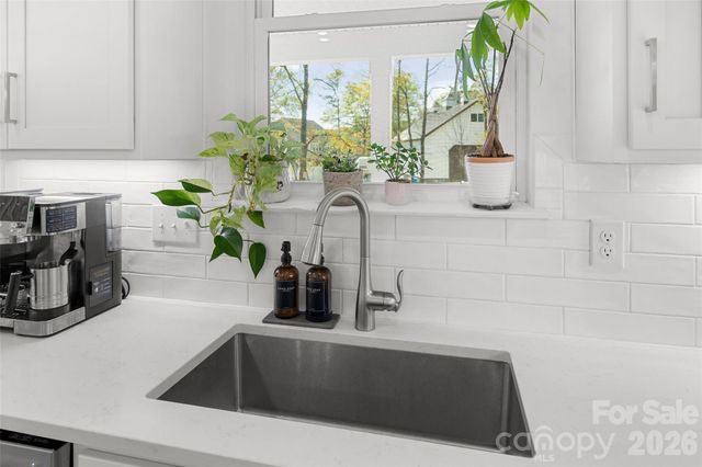 13810 Derby Farm Lane, Charlotte, NC 28278