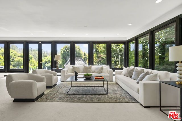 10981 Bellagio Road, Los Angeles, CA 90077