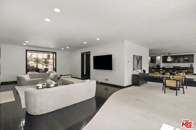 10981 Bellagio Road, Los Angeles, CA 90077