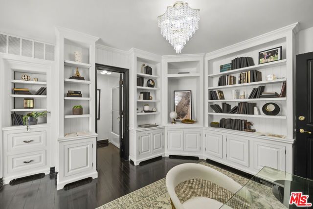 10981 Bellagio Road, Los Angeles, CA 90077