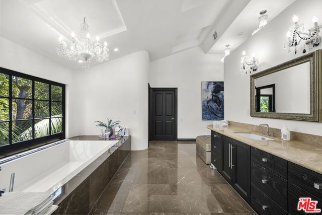 10981 Bellagio Road, Los Angeles, CA 90077
