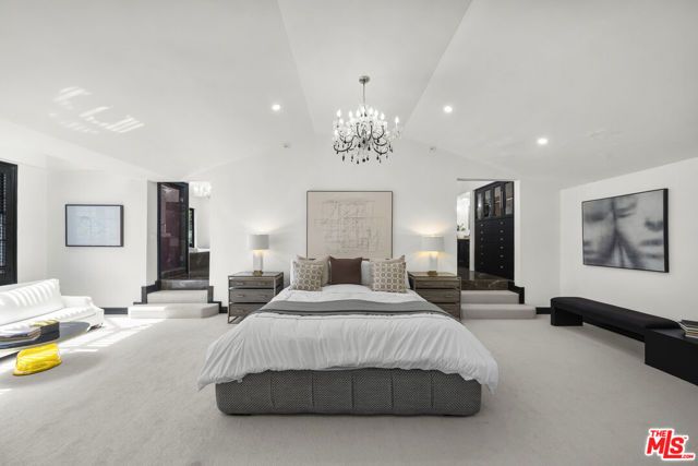 10981 Bellagio Road, Los Angeles, CA 90077