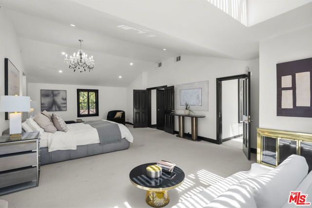 10981 Bellagio Road, Los Angeles, CA 90077