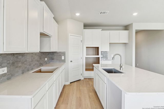 114 Dakota Ridge, Cibolo, TX 78108