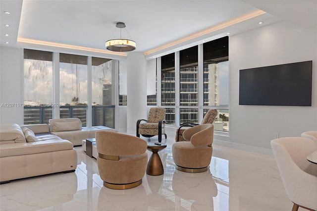 100 S Pointe Drive 910, Miami Beach, FL 33139