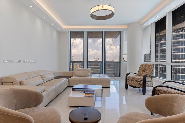 100 S Pointe Drive 910, Miami Beach, FL 33139