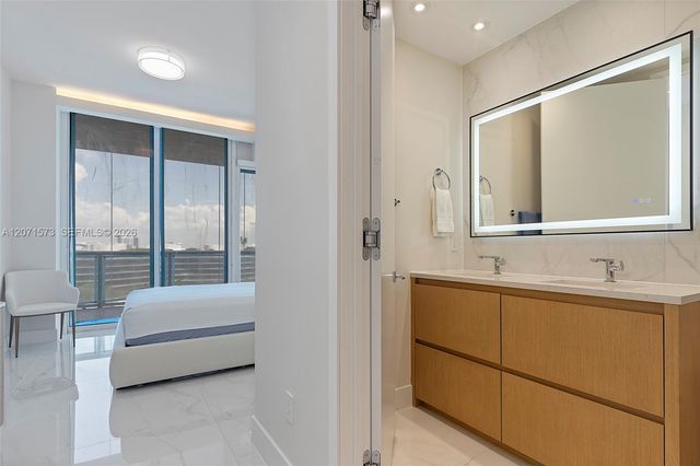 100 S Pointe Drive 910, Miami Beach, FL 33139